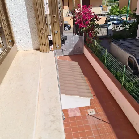 Πανσιόν Berni'S House La Caletta